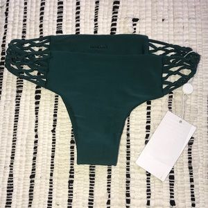 Mikoh Bottoms!